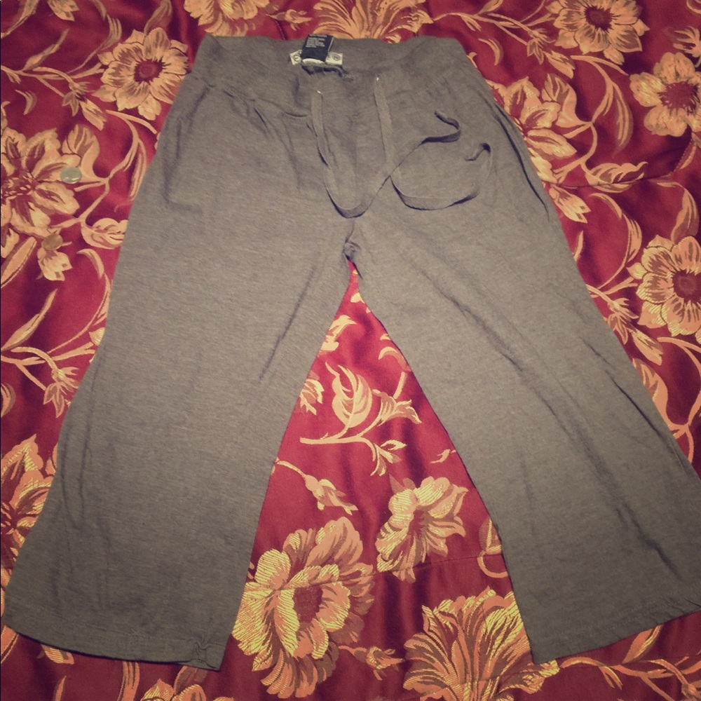 Capri sweats